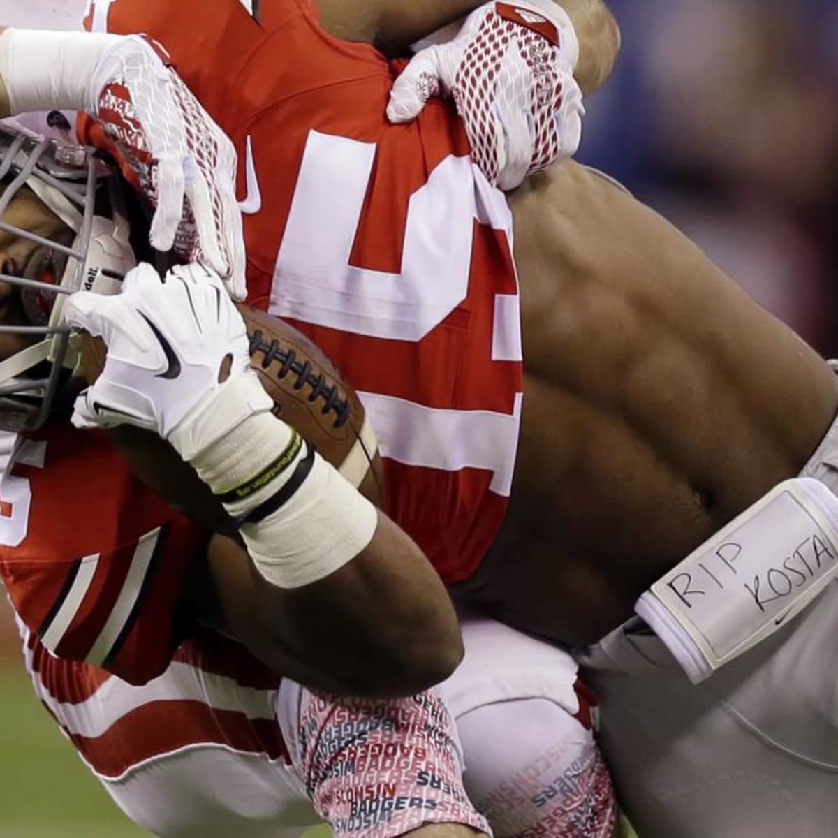 Crop-top' jerseys like Ohio State RB Ezekiel Elliott's targeted by NCAA 