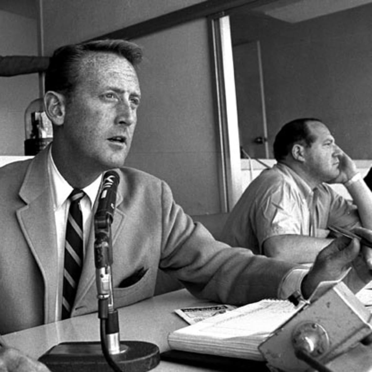 Remembering Vin Scully and his iconic work in the 1986 World