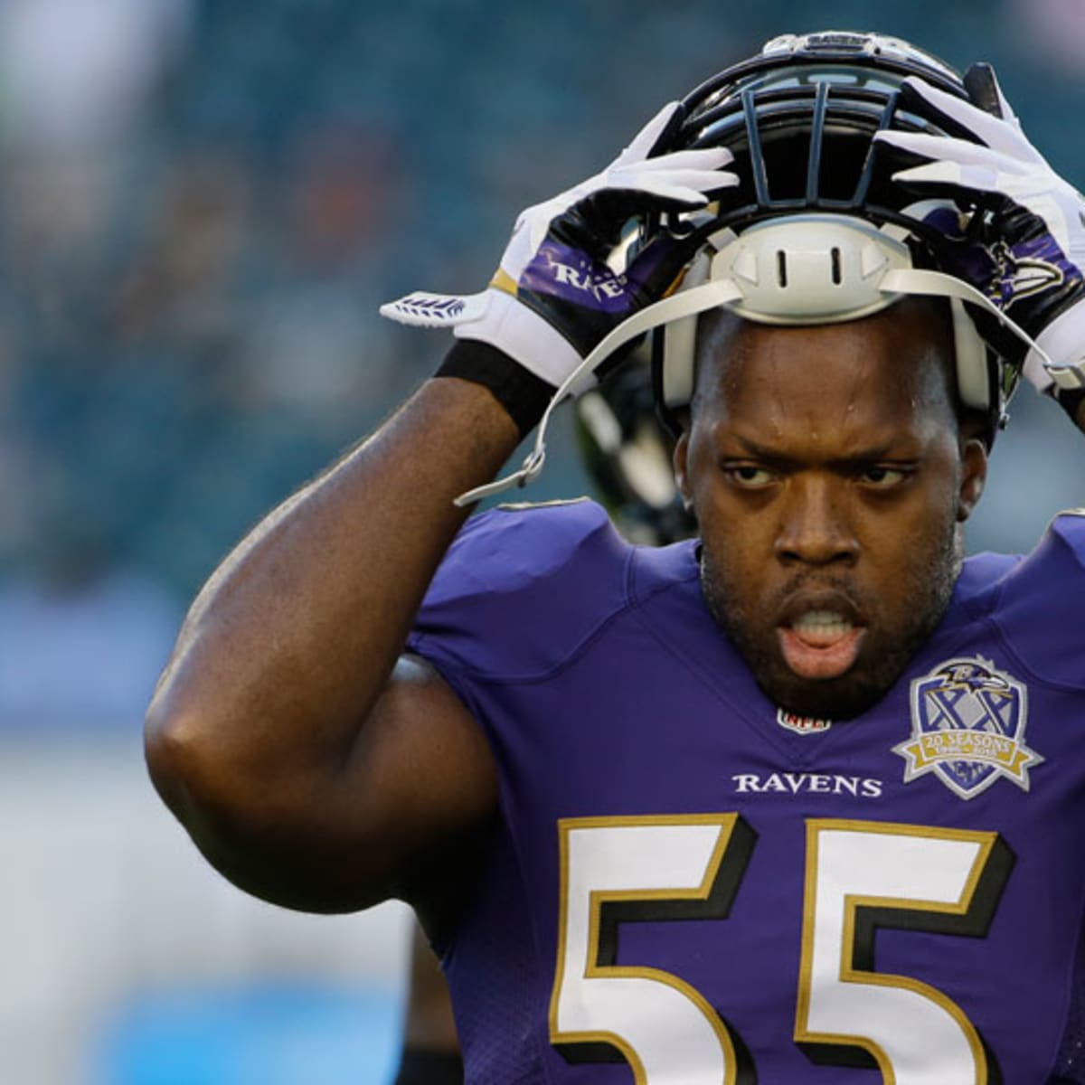 Terrell Suggs informs Ravens he's leaving in free agency