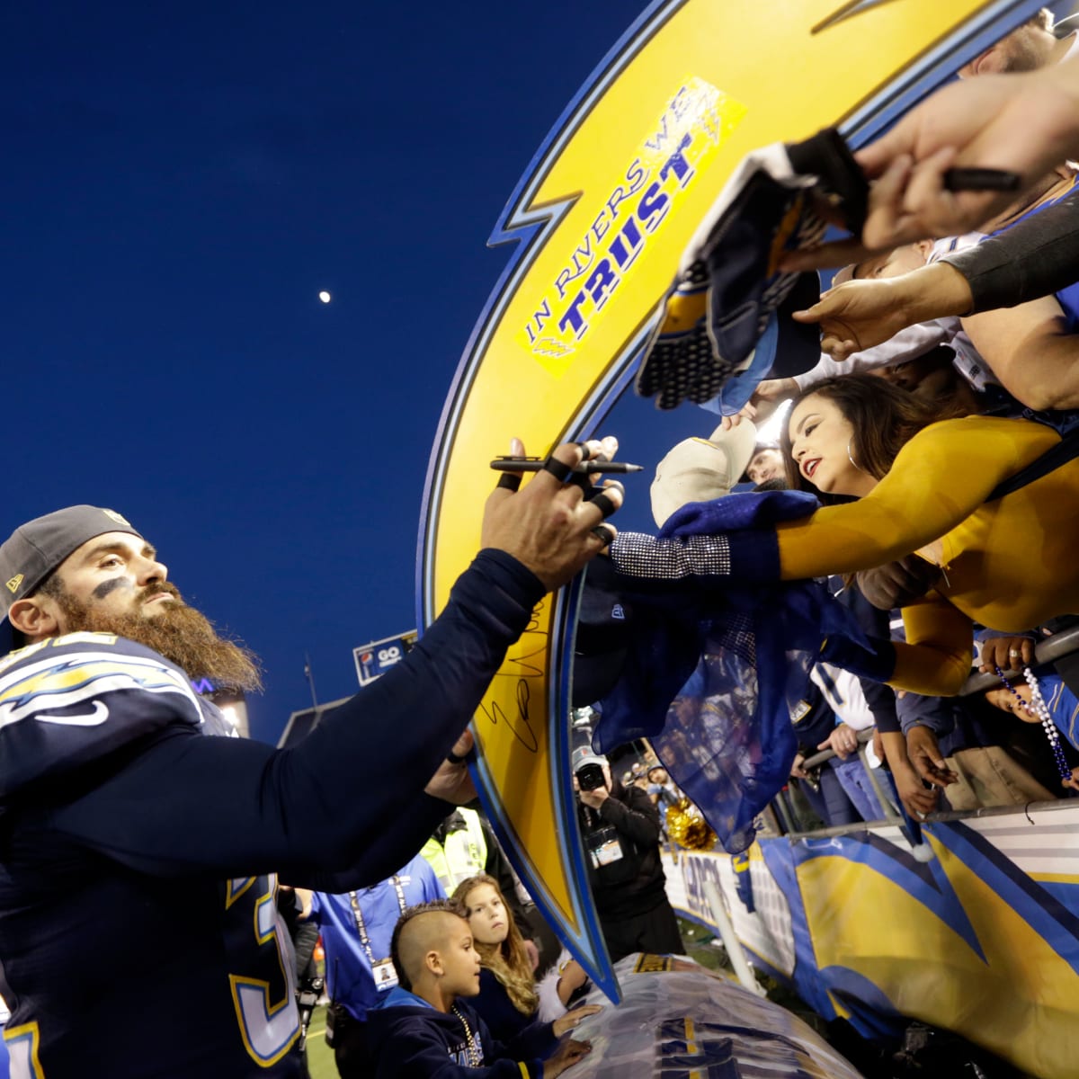 Eric Weddle's Agent Goes Off on Twitter After Chargers Fine Weddle