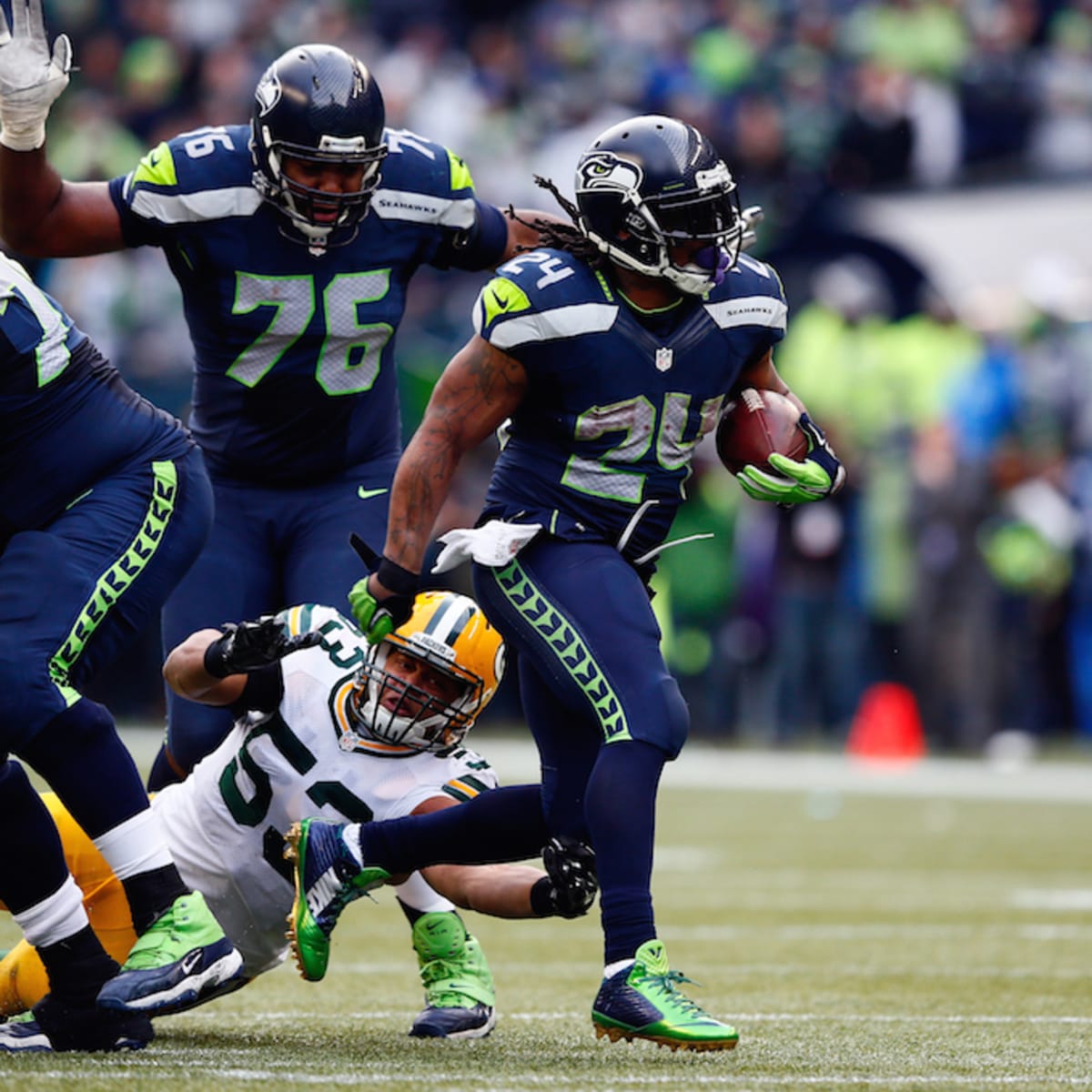 Marshawn Lynch shakes tacklers, then hands for Seahawks - The Columbian