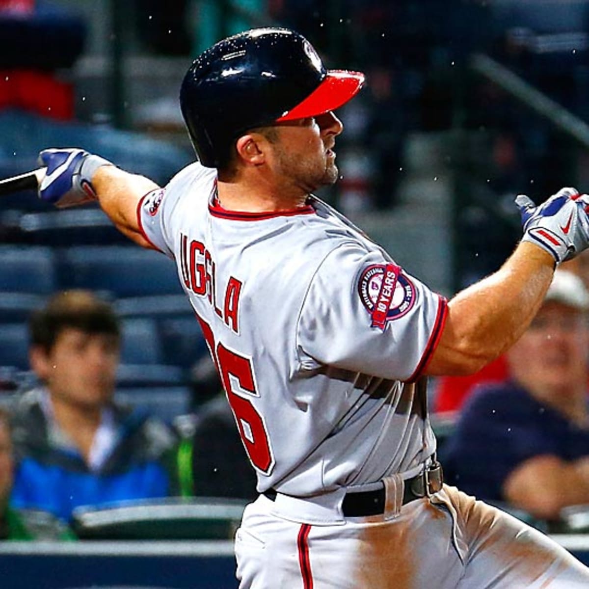 Dan Uggla extends hitting streak as Atlanta Braves beat New York Mets 