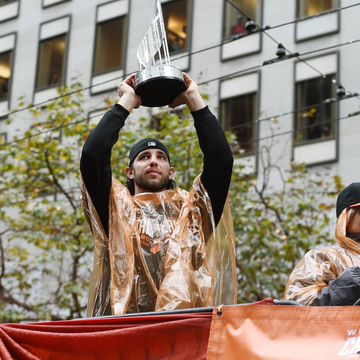 Tour of the Giants Clubhouse with Jeremy Affeldt 