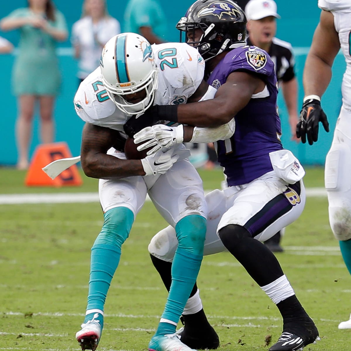 The (5-7) Miami Dolphins beat the (4-8) Ravens 15-13