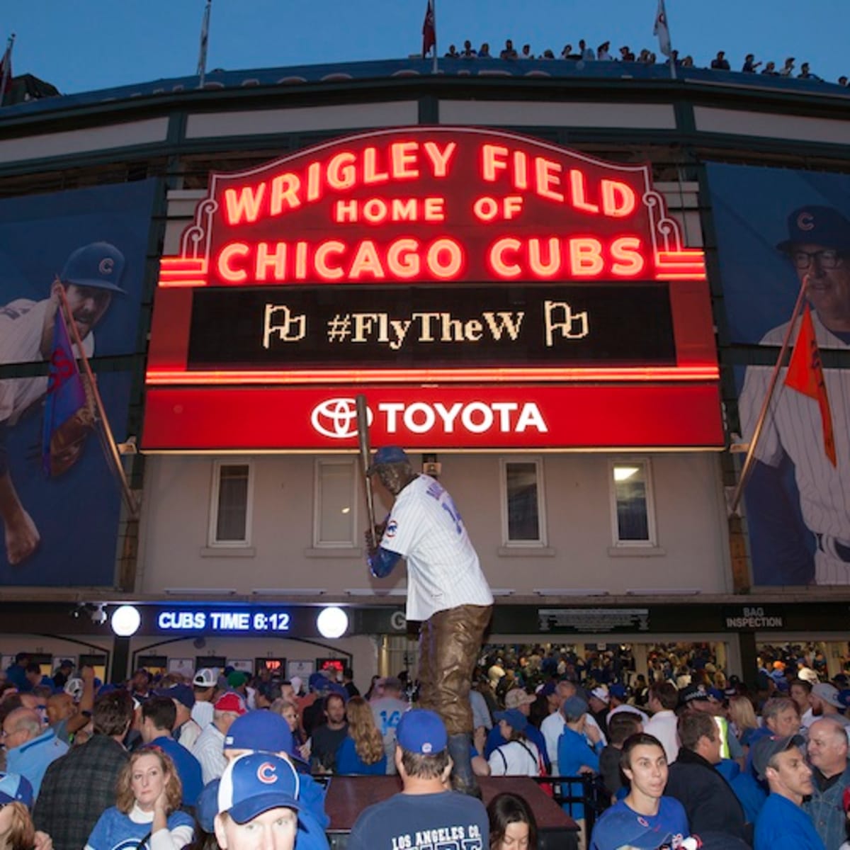 Chicago Cubs fans need this 'Lester Bought Me A Beer' t-shirt