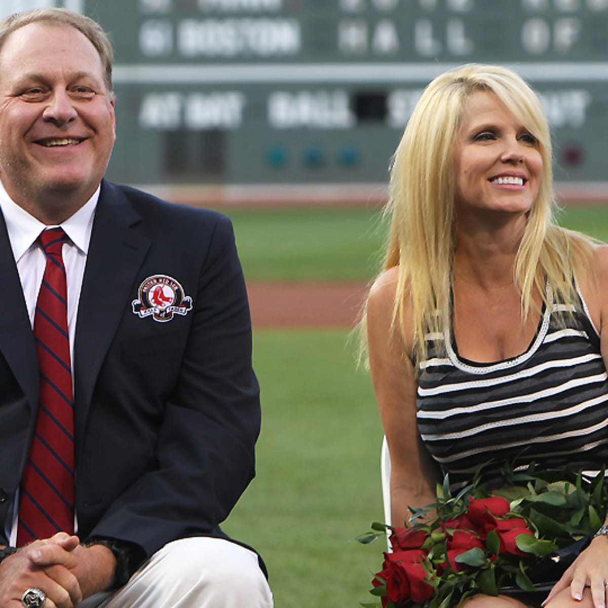 Yankees employee fired for vulgar tweets about Curt Schilling's daughter