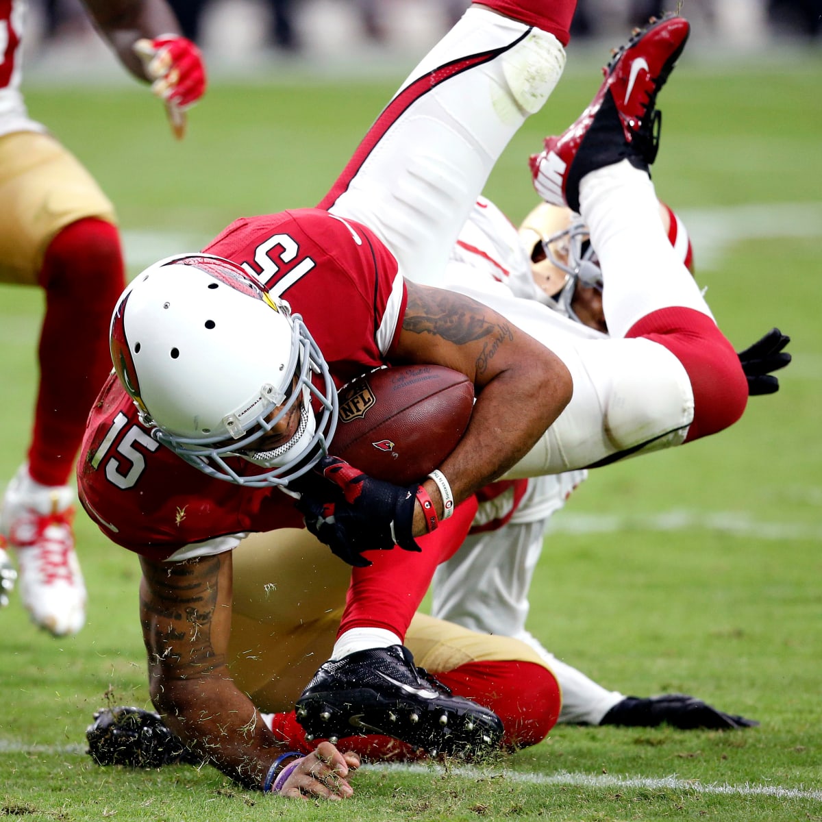 Colin Kaepernick throws 4 picks in 49ers' 47-7 loss to Cardinals