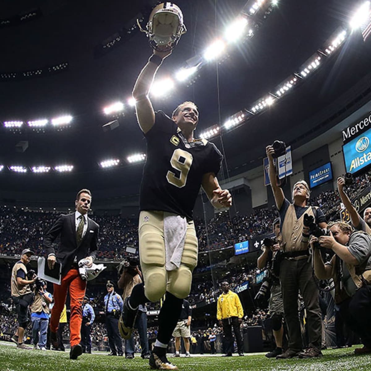 New Orleans Saints beat New York Giants 52-49 in wild game