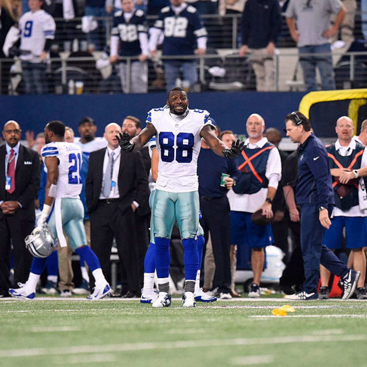 Will Dez Bryant non-catch, pass interference instant replay finally be  rectified this offseason? - Niners Nation