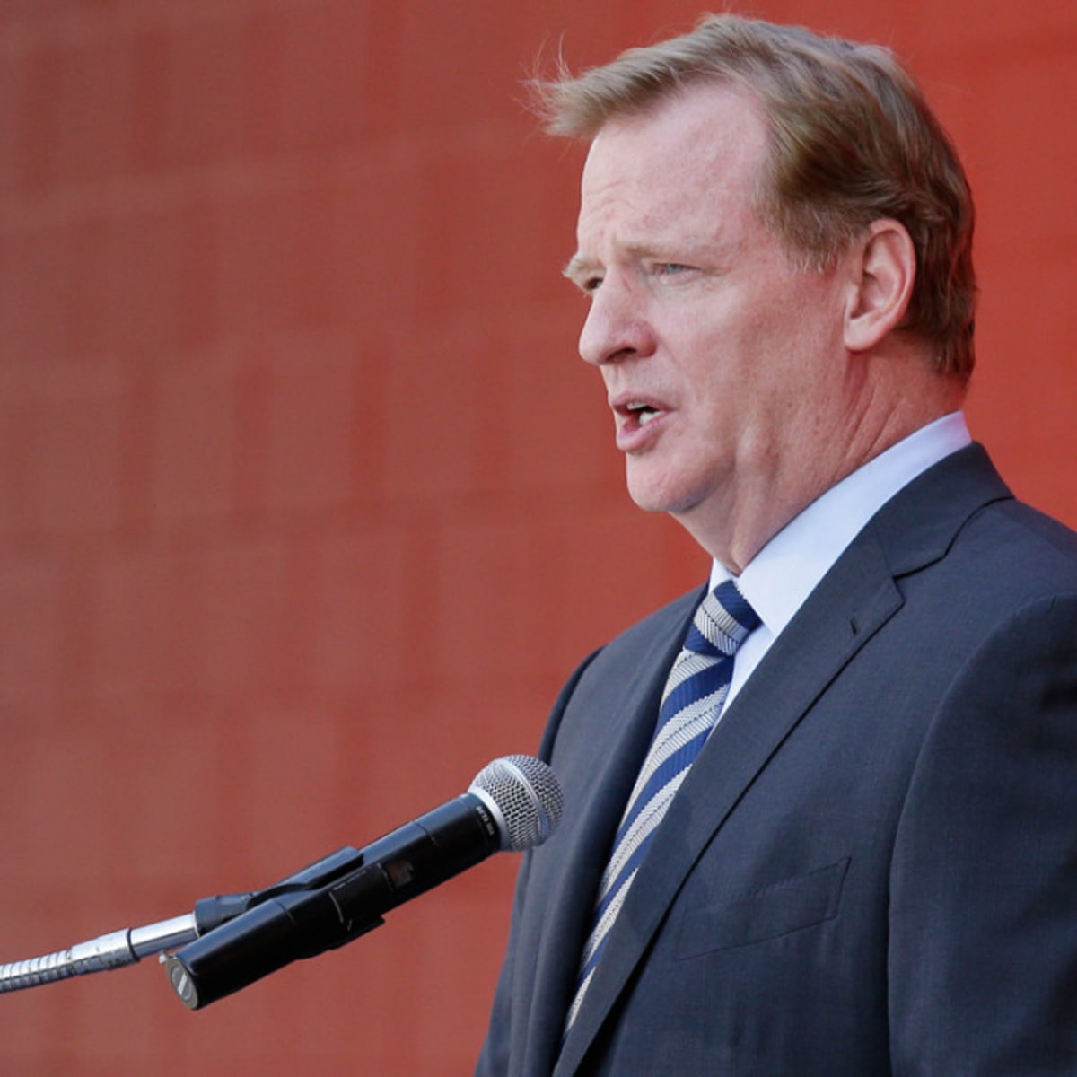 Ray Rice video makes Roger Goodell's punishment look like sick joke -  Sports Illustrated