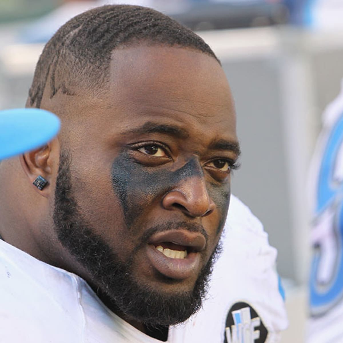 C.J. Mosley suspended by Detroit Lions, sent back to U.S. from