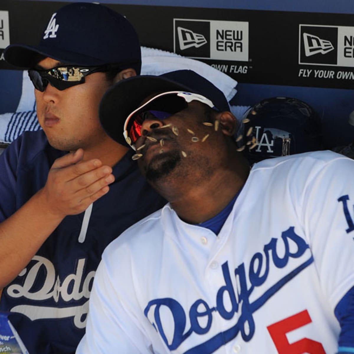 Los Angeles Dodgers pitcher Hyun-jin Ryu wore a hat with Juan Uribe's name  on it - Sports Illustrated