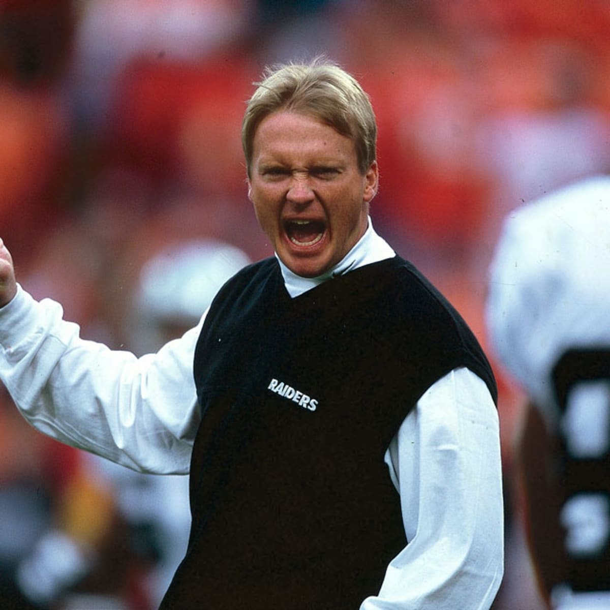 ESPN - Super Bowl XXXVII Ring of Jon Gruden and Keyshawn Johnson's 2002  Tampa Bay Buccaneers