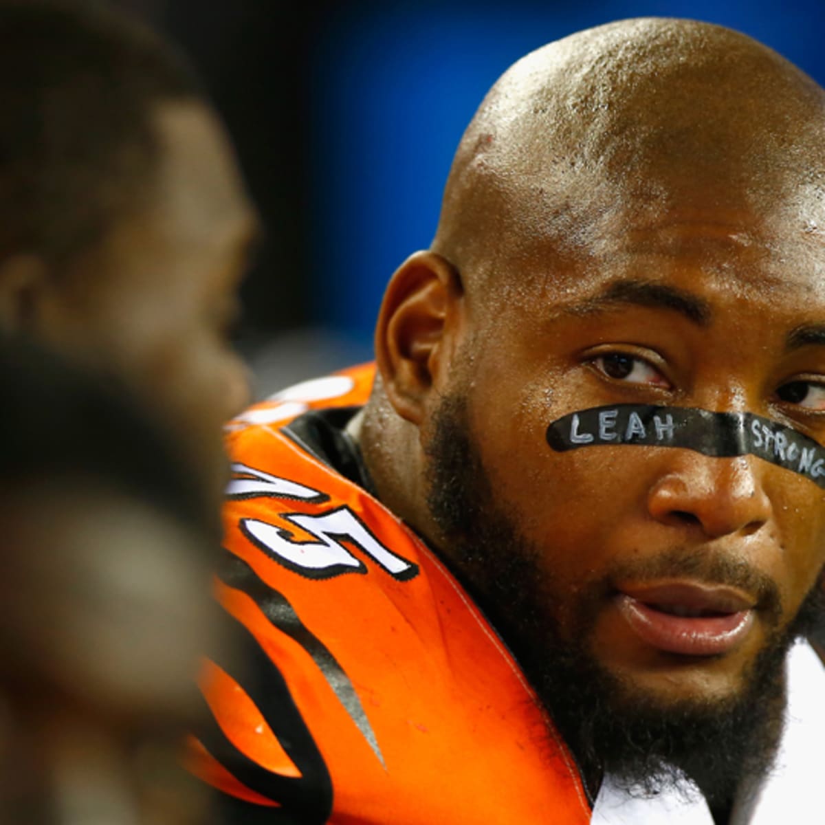 Bengals selling Devon Still jerseys for cancer research