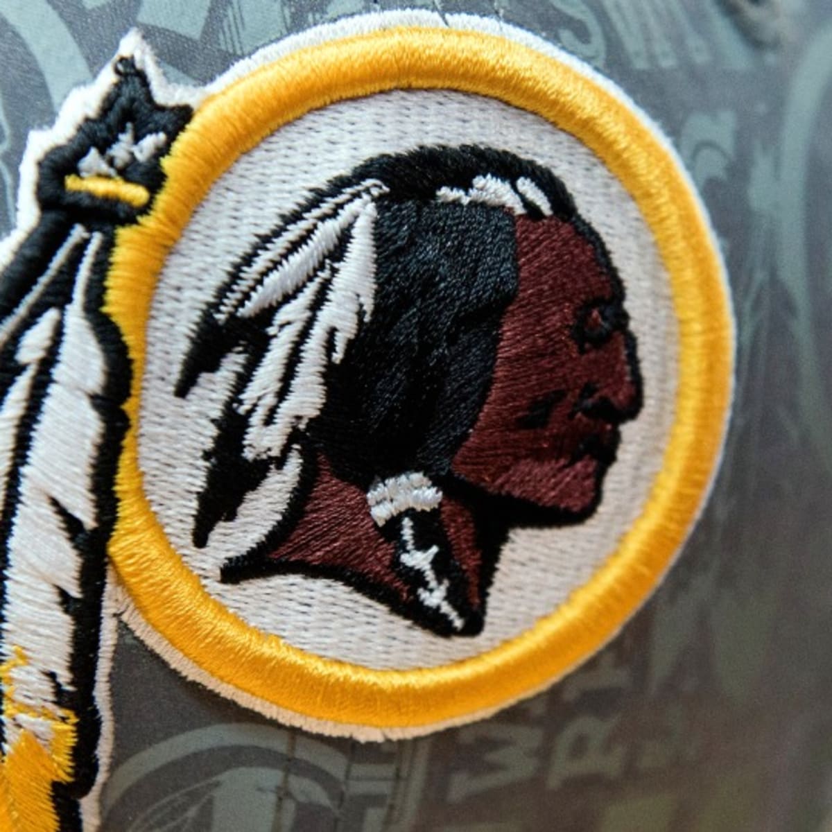 University of Minnesota wants Redskins to wear alternate jersey