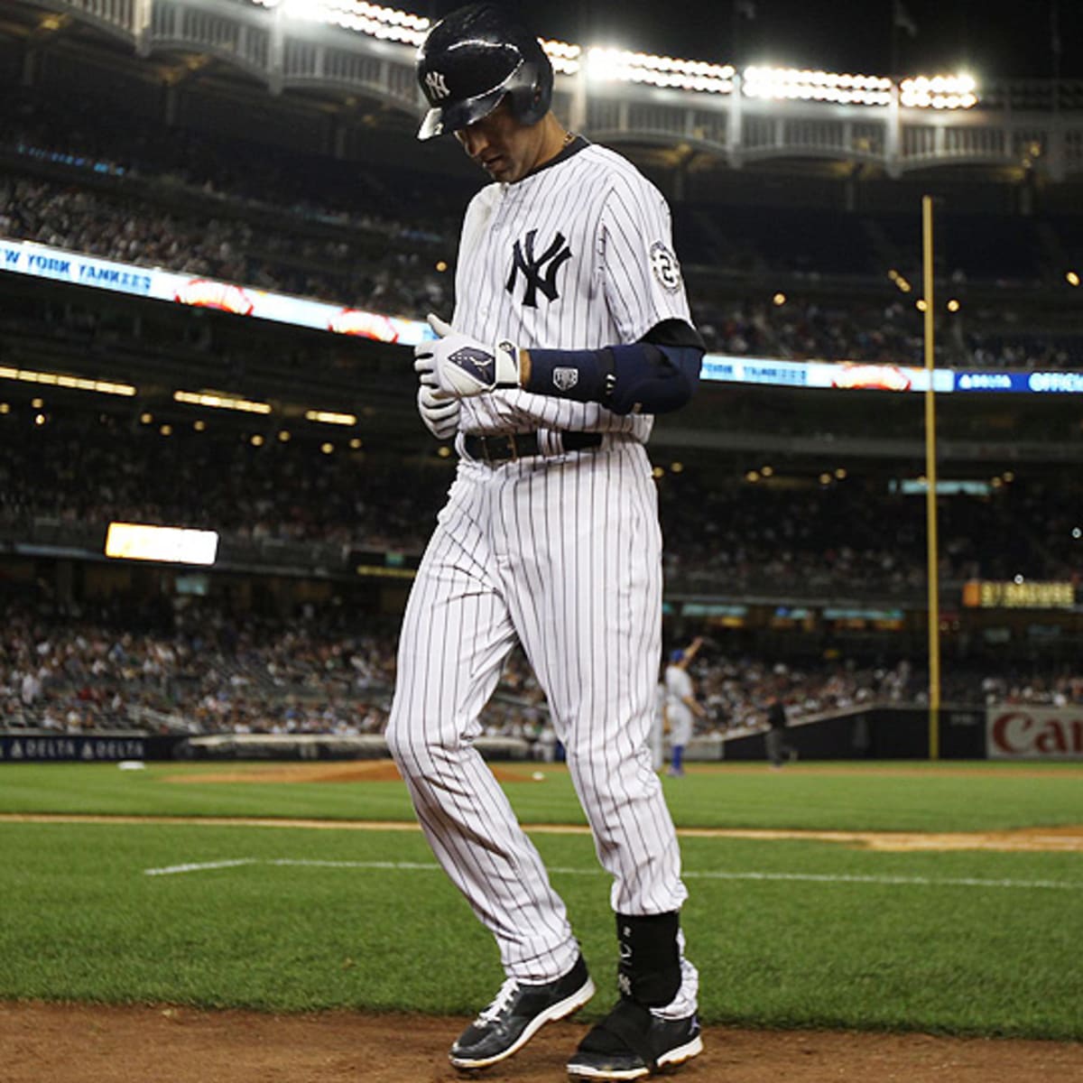Yankees To Wear Uniform Patches Celebrating Derek Jeter - CBS New York
