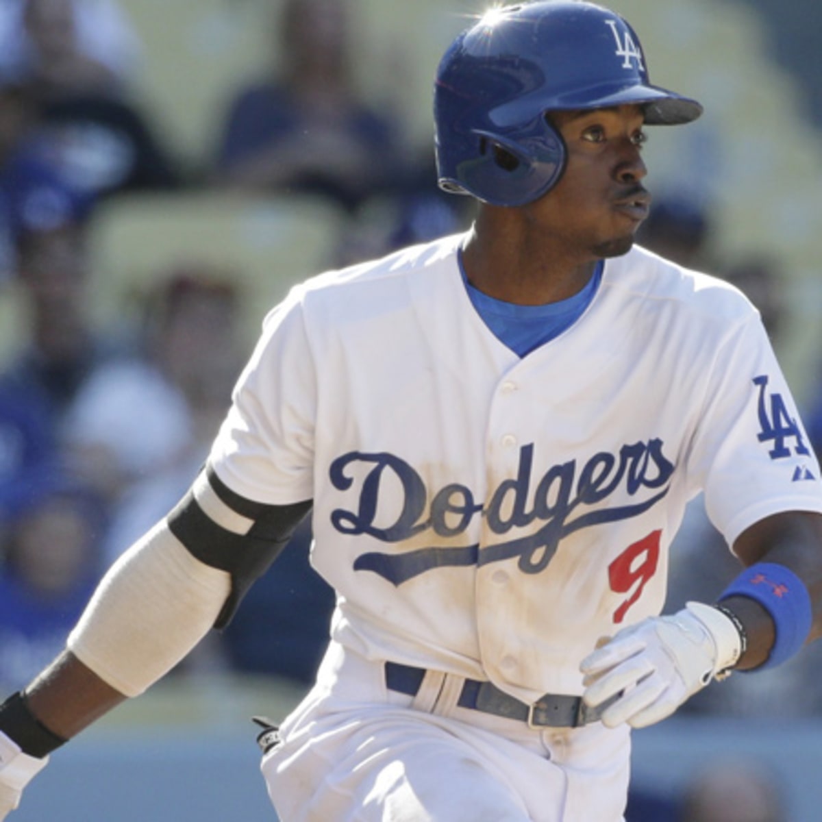 Dee Gordon has three hits, three RBIs in Dodgers' 7-2 win over