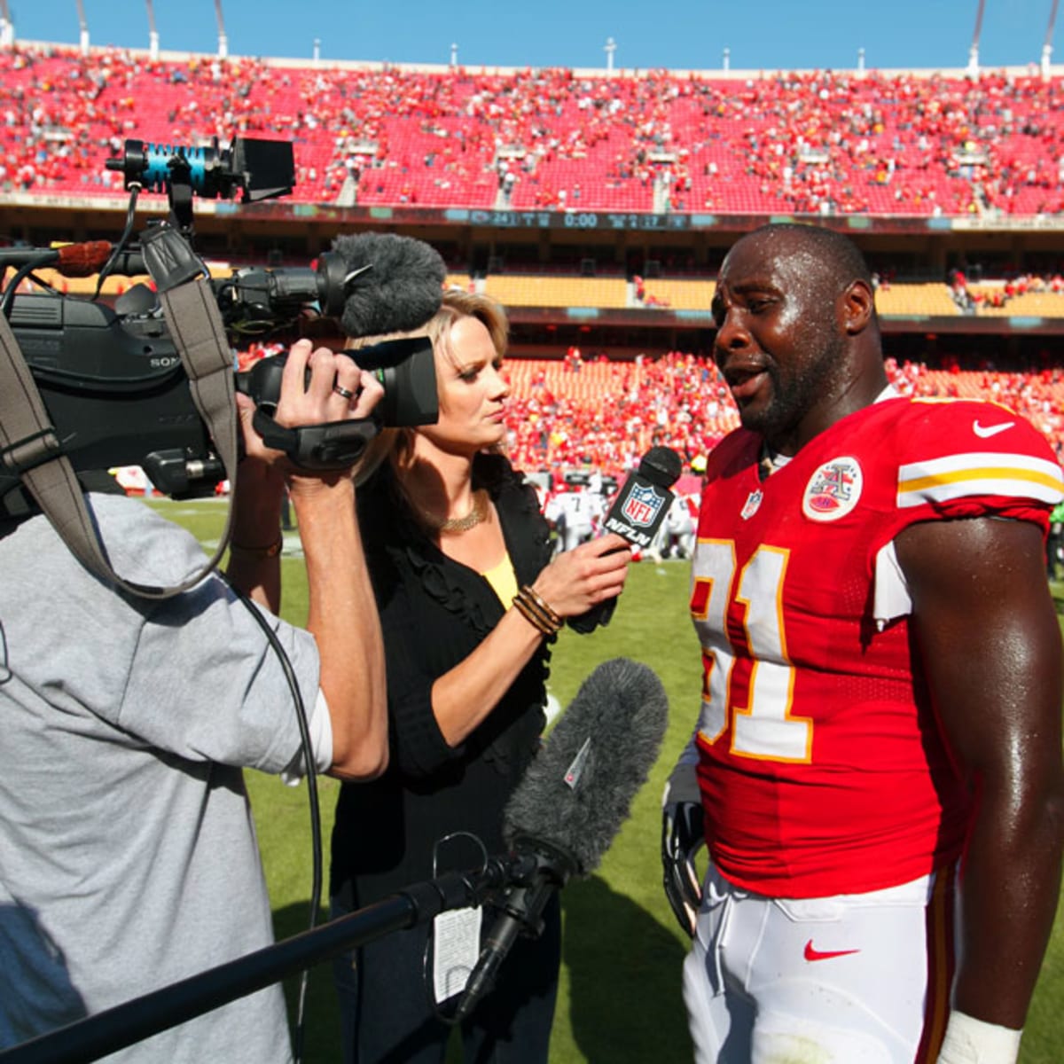 Chiefs linebacker Tamba Hali: From war-torn Liberia to NFL glory, Kansas  City Chiefs