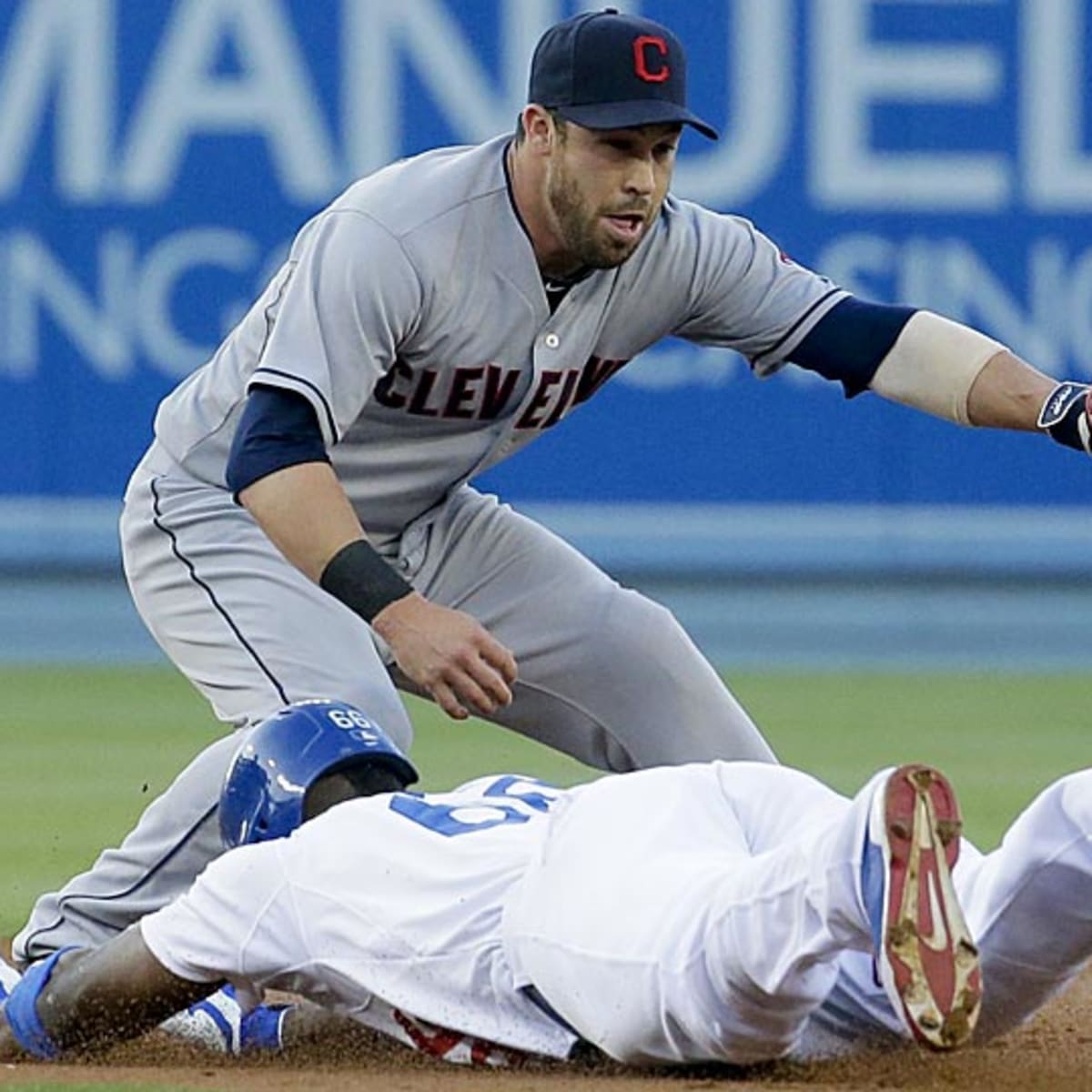 San Diego Padres Matt Kemp tackled by umpire - Sports Illustrated