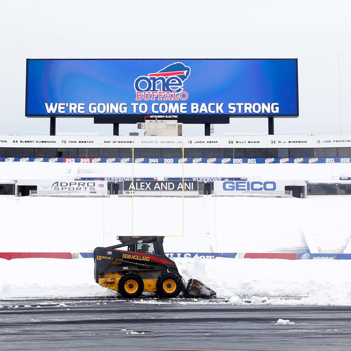 1 Dec 2002: Peerless Price of the Buffalo Bills during the Bills 38-21  victory over the Miami Dolphins at Ralph Wilson Stadium in Buffalo, NY.  Mandatory Credit: Jerome Davis/Icon SMI (Icon Sportswire