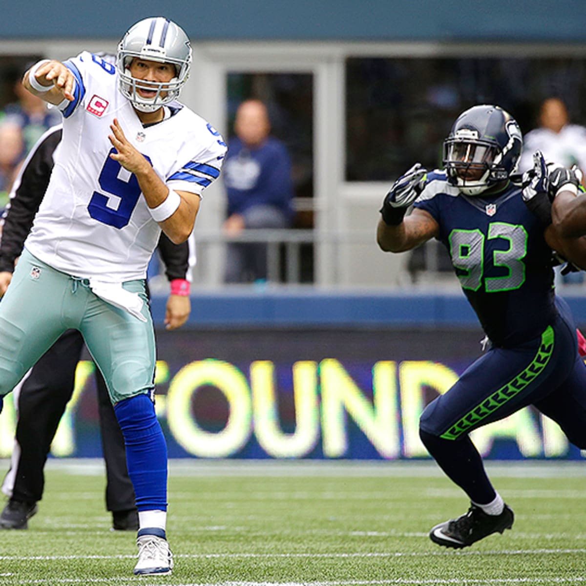 Dallas Cowboys quarterback Tony Romo throws five interceptions in loss to  Chicago Bears