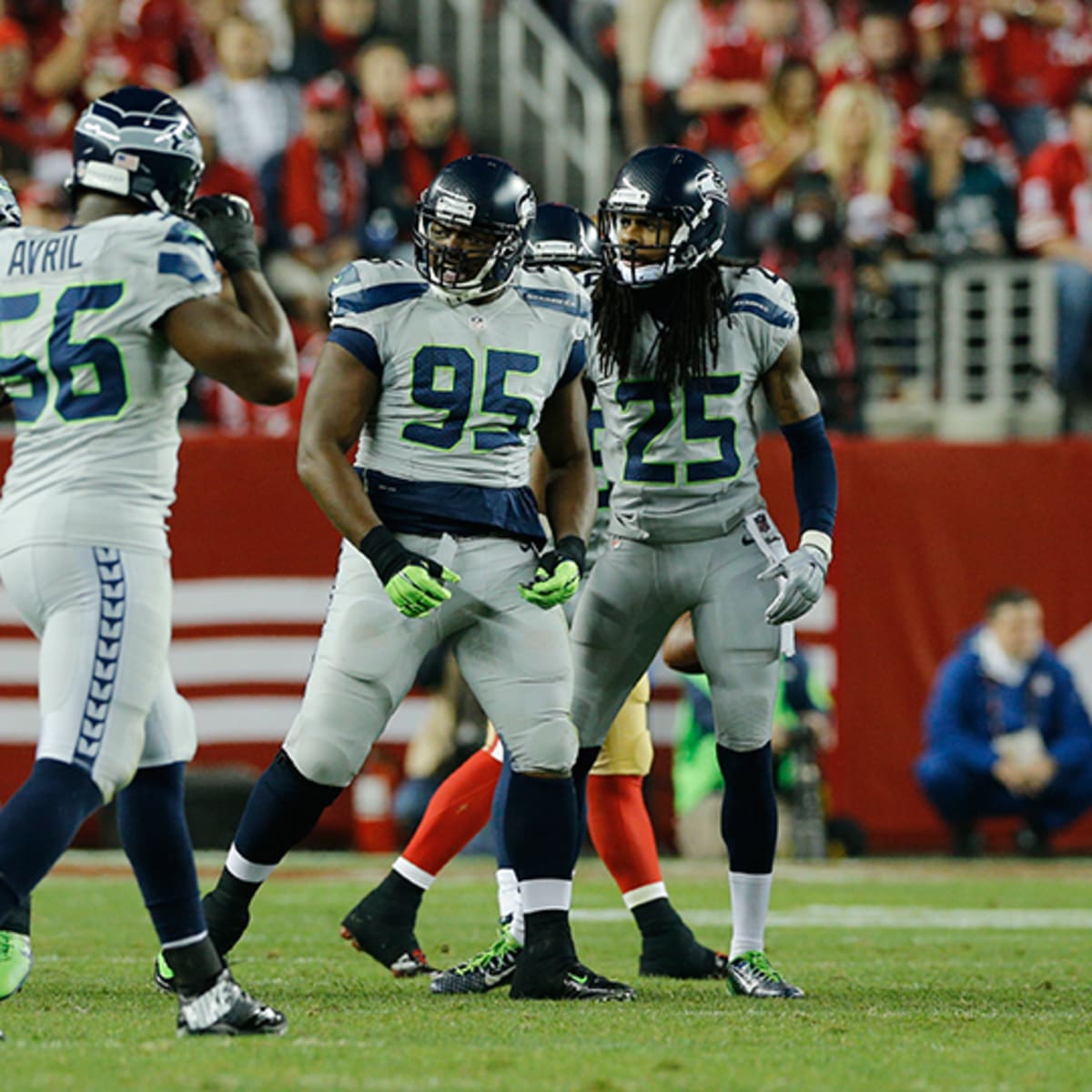 Michael Bennett says Seahawks have best defense ever