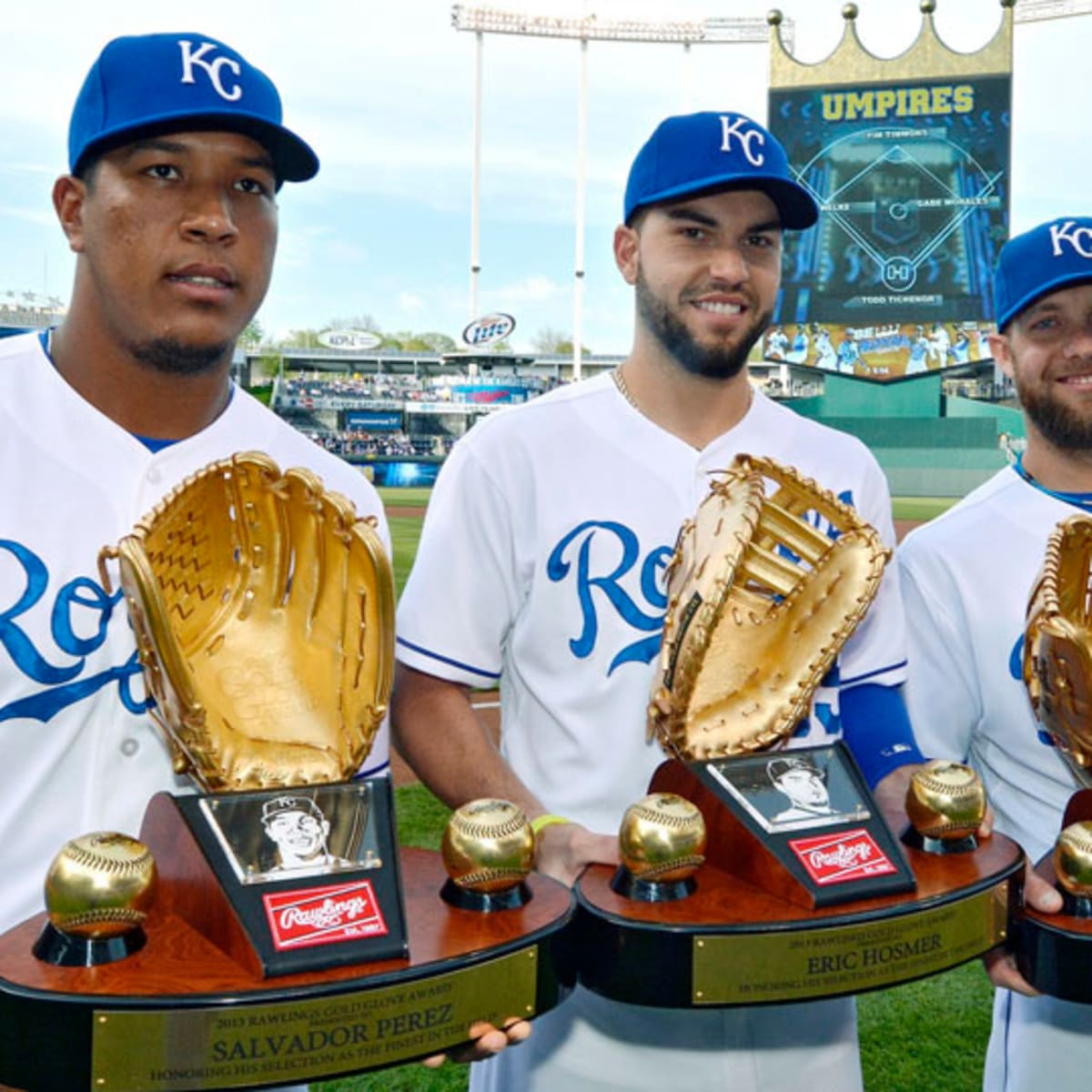 Salvador Perez is a finalist for another Gold Glove. Which other Royals  could win?