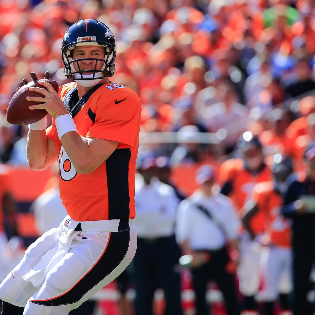 Peyton Manning throws 500th career passing touchdown 