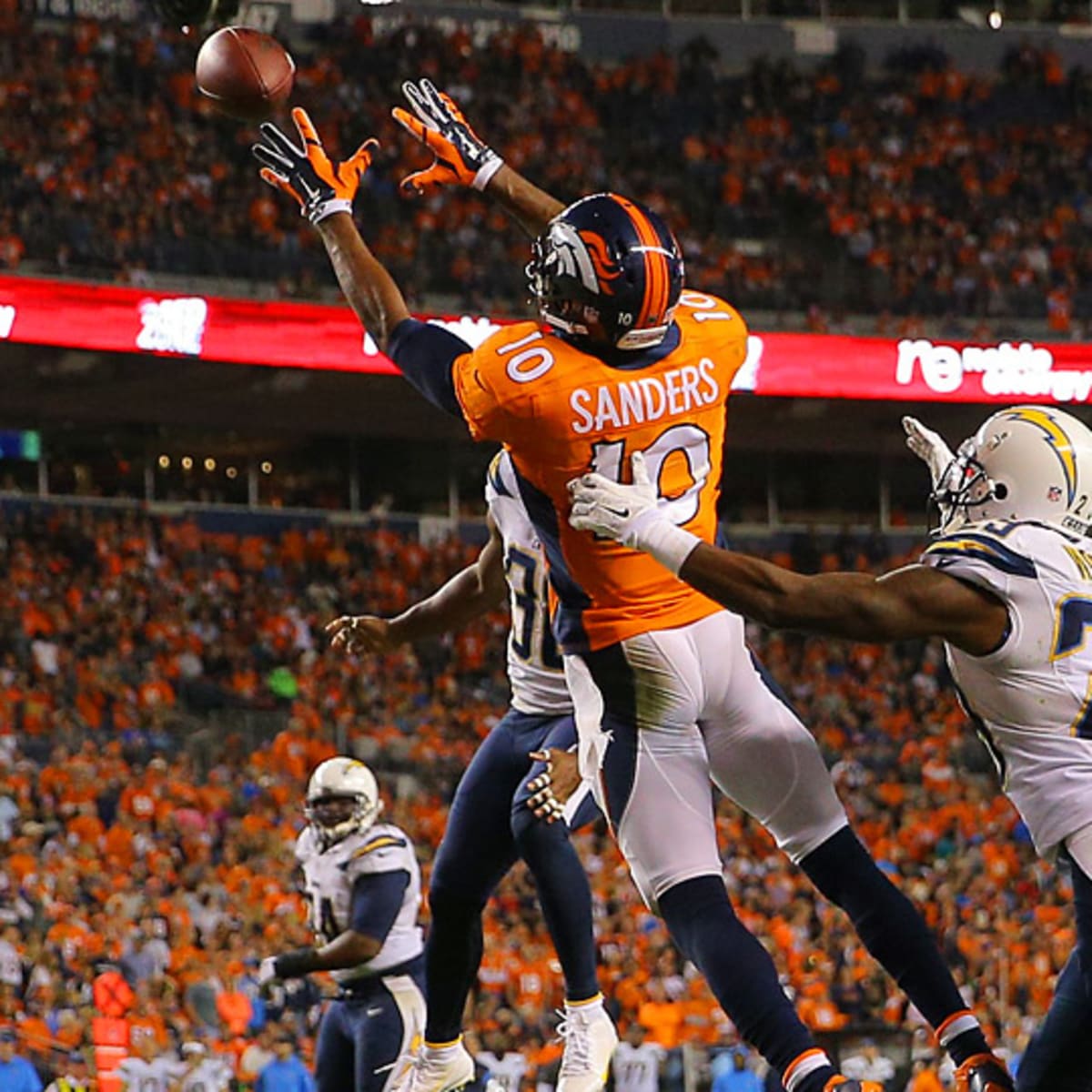 Peyton Manning, Denver Broncos top San Diego Chargers, make AFC