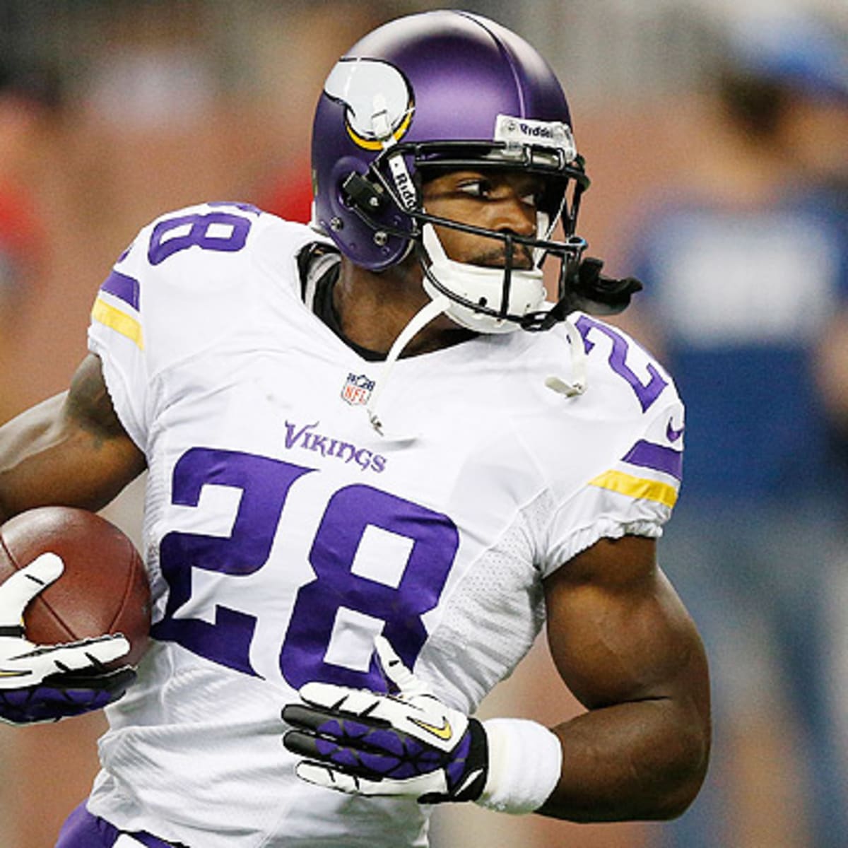 Instant Lookback: Adrian Peterson Gets First Start, First Touchdown for  Seattle