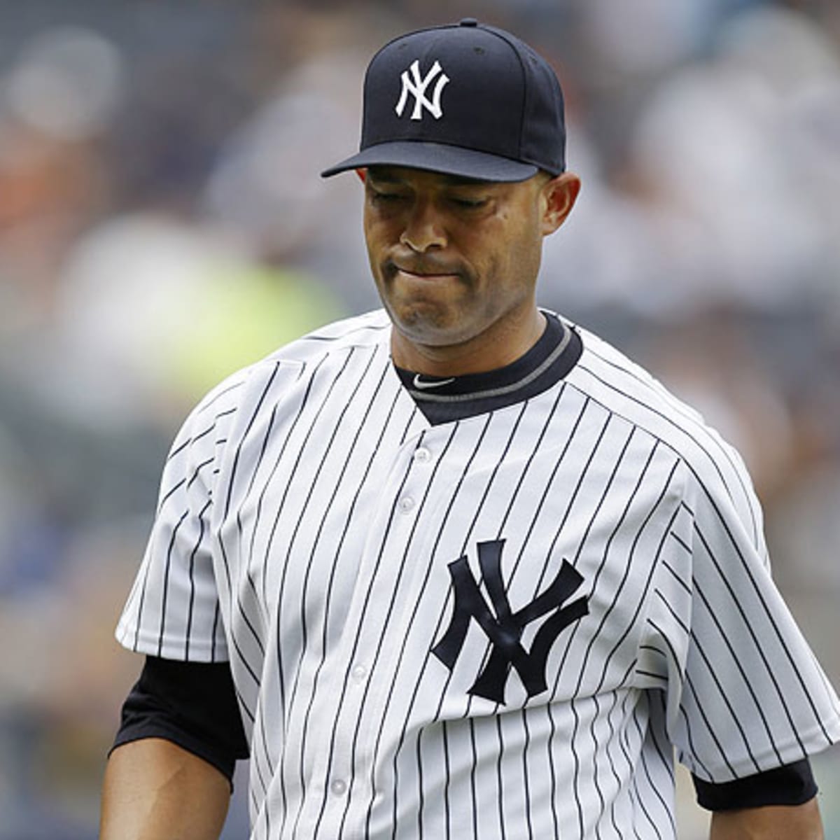 Mariano Rivera blows save without an out for first time in 19-year career 