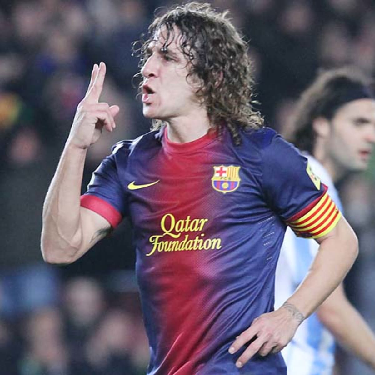 Barcelona defender Carles signs 3-year extension - Sports Illustrated