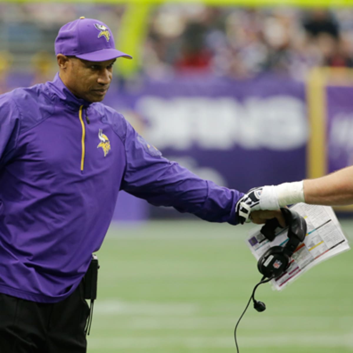 Vikings' Brian Robison finds it 'different' coming off bench for first time  since 2010