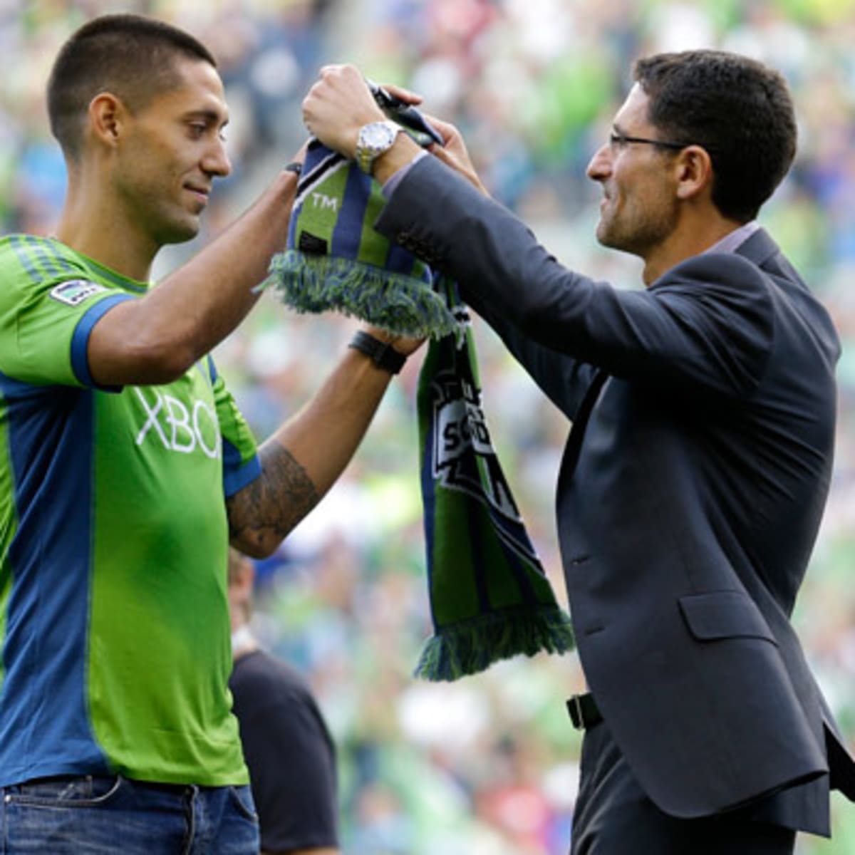 Clint Dempsey makes Seattle Sounders debut 