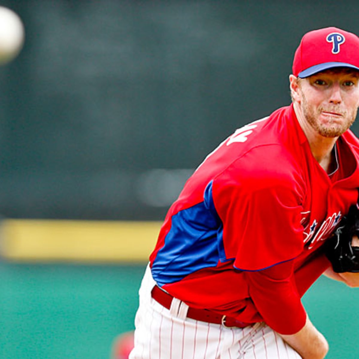 Roy Halladay leaves game with injury