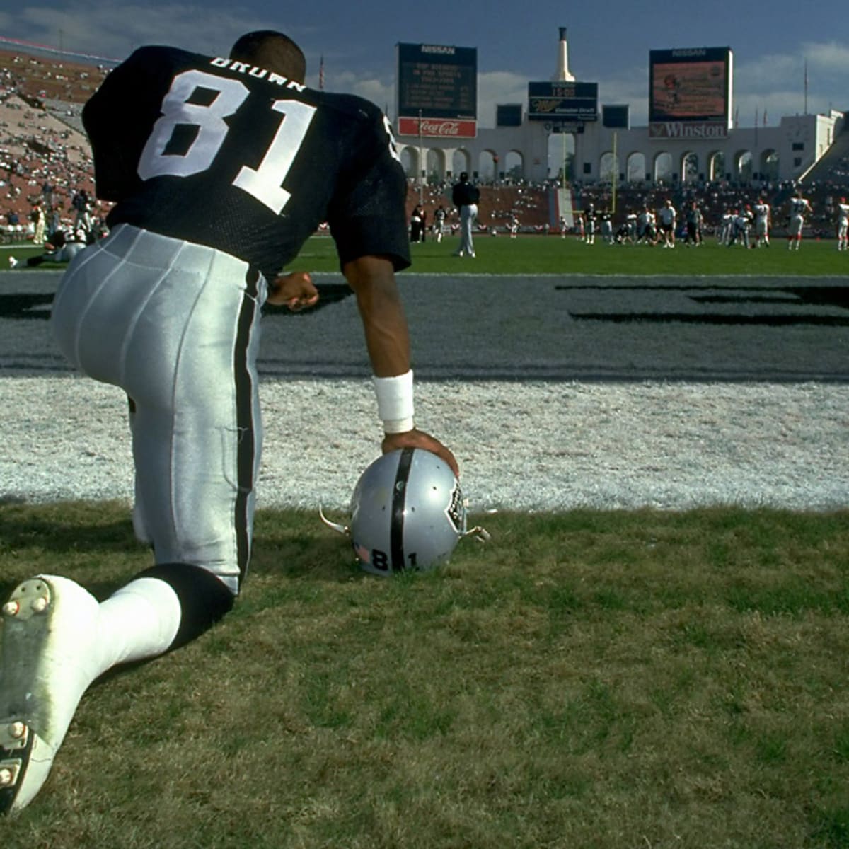 Former Raiders CB Larry Brown named one of the biggest flukes in NFL  history