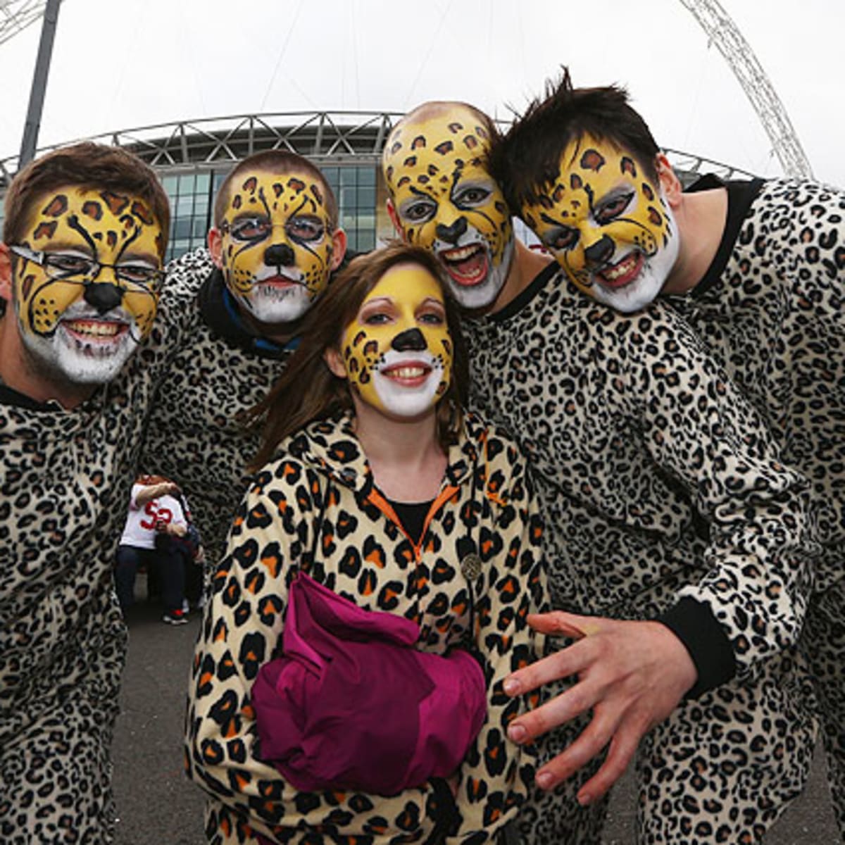 NFL world reacts to awesome Browns' Halloween costumes