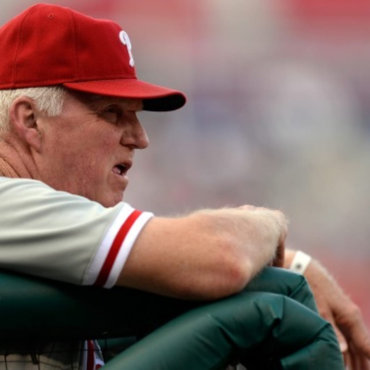 Ryne Sandberg resigns as Phillies manager - MLB Daily Dish