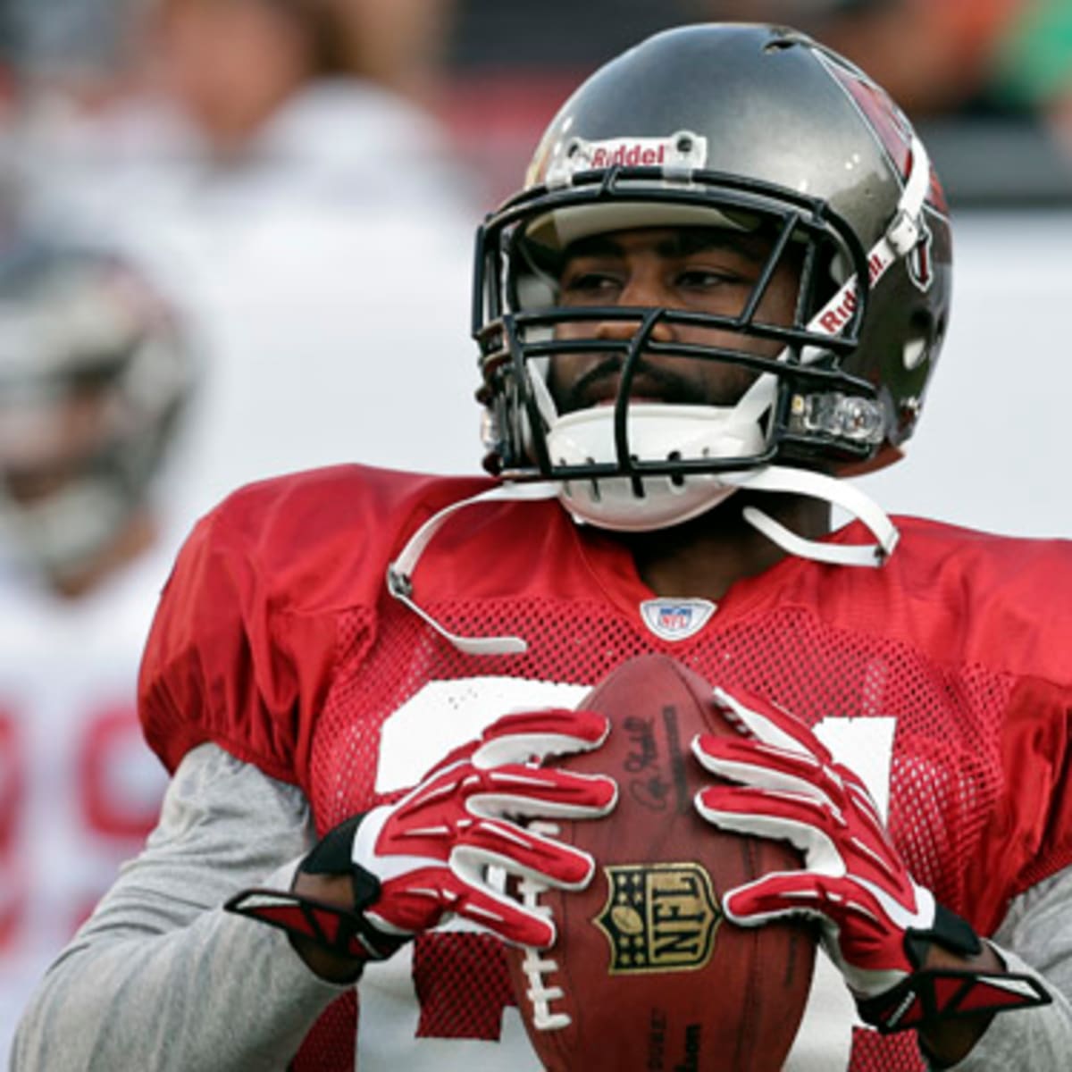 Bucs CB Darrelle Revis: 'I'll spill the beans' on the Jets - Sports  Illustrated