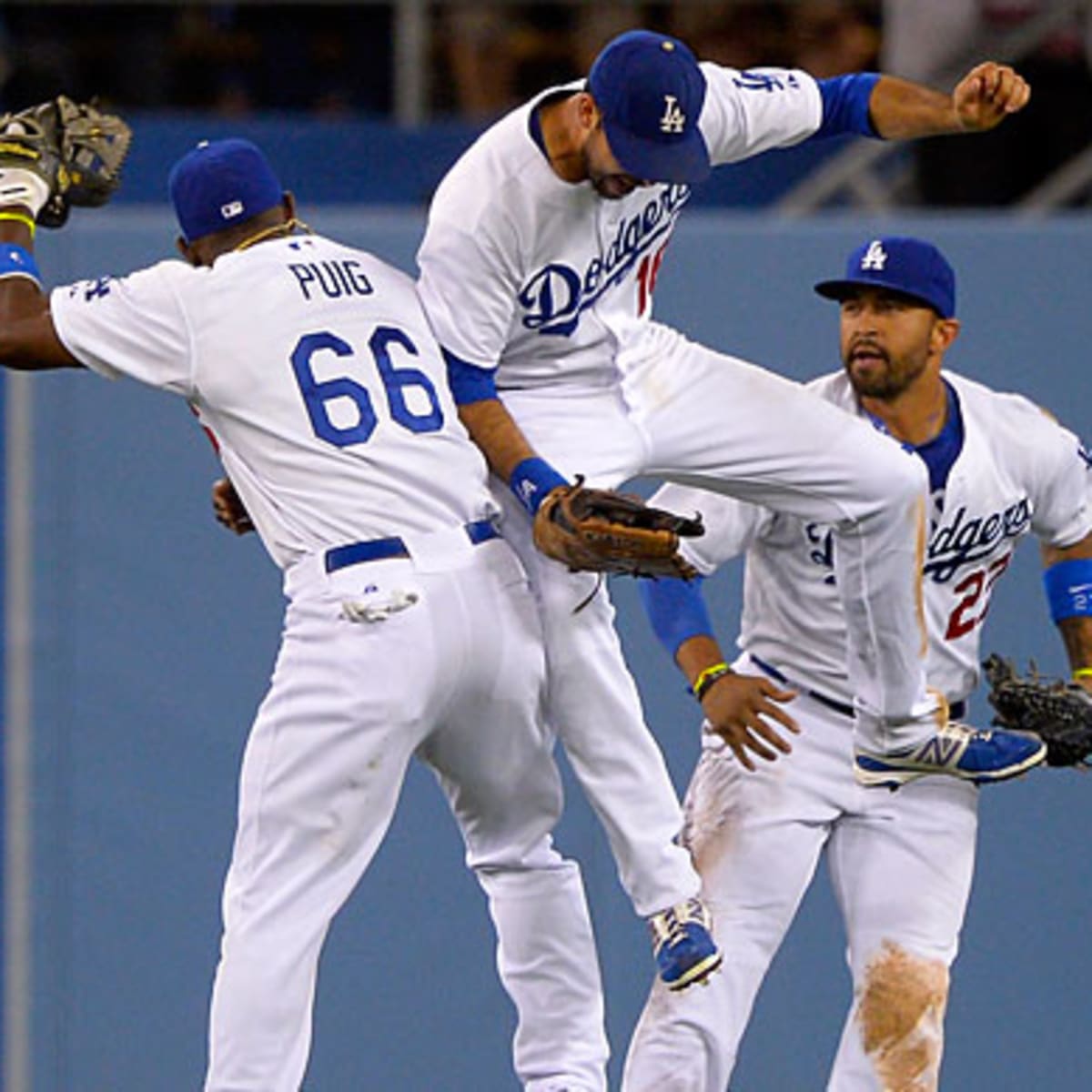 Los Angeles Dodgers: 6 Reasons Why Matt Kemp Will Rebound in 2011