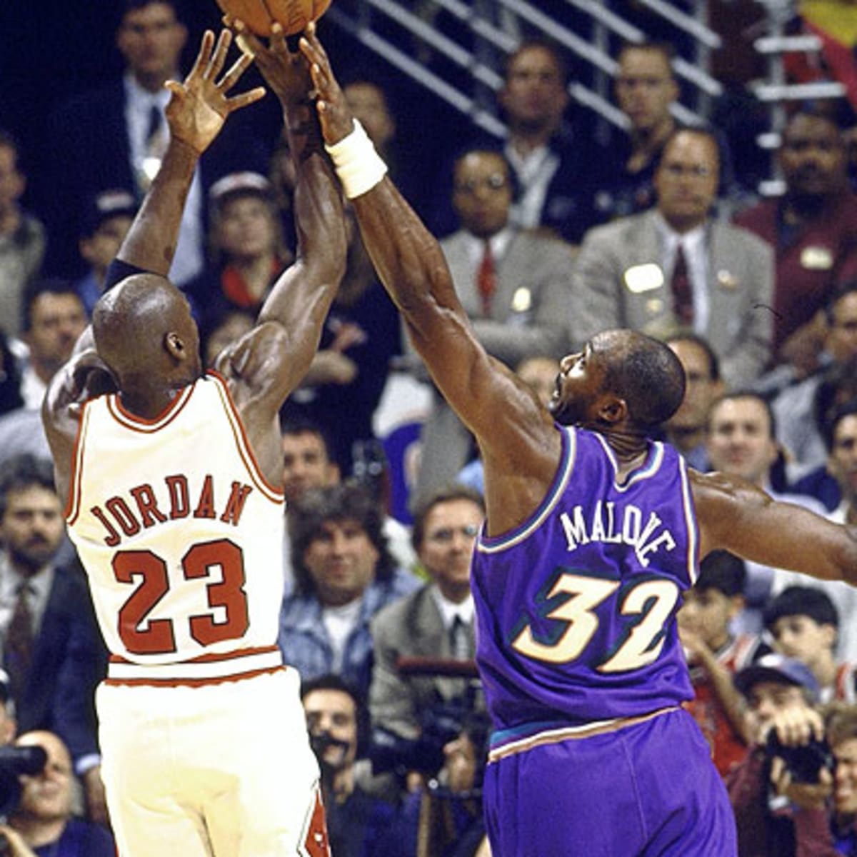 Did Karl Malone really leave Michael 