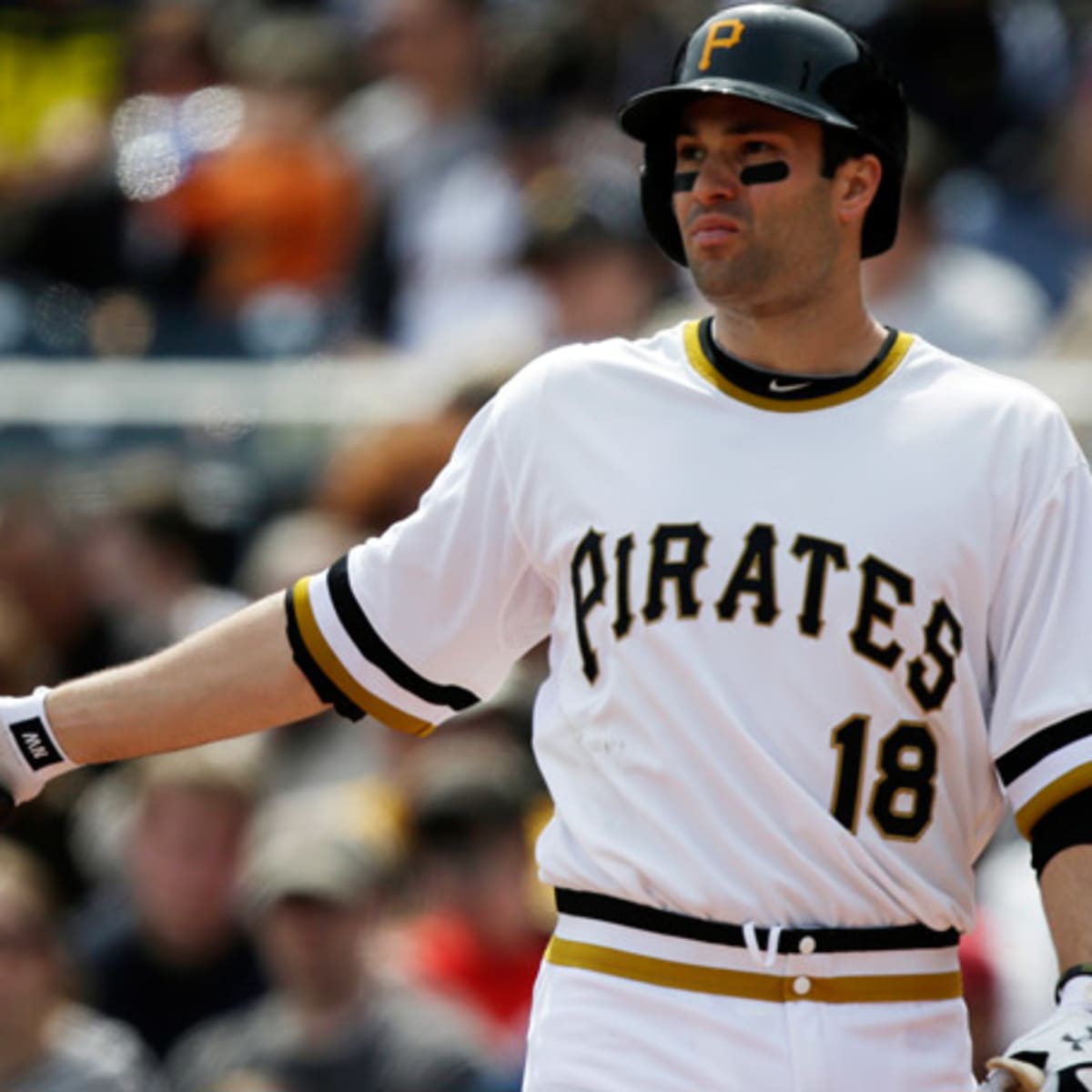 Pirates place Neil Walker on DL, call up Jose Contreras - Sports Illustrated