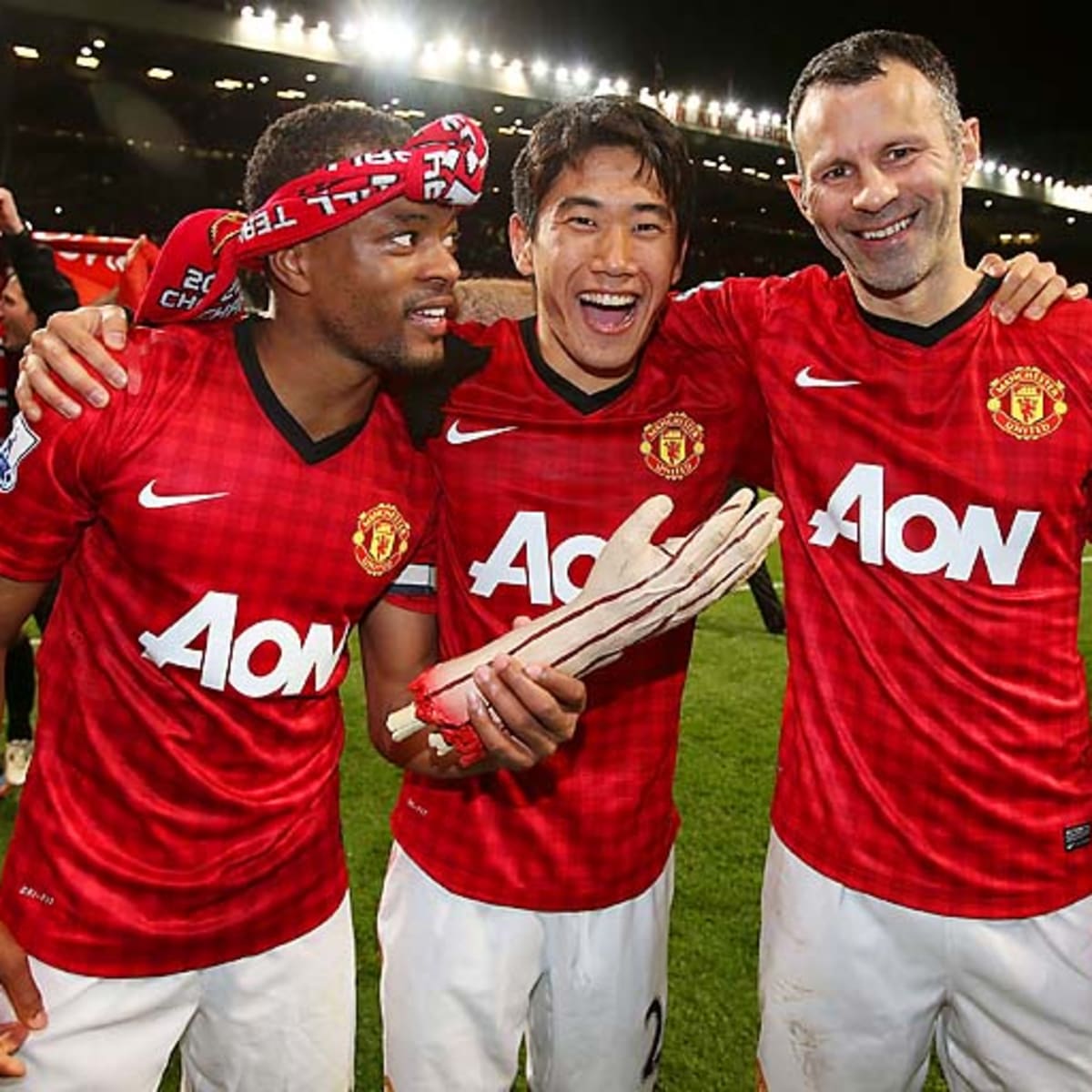 luis suarez patrice evra