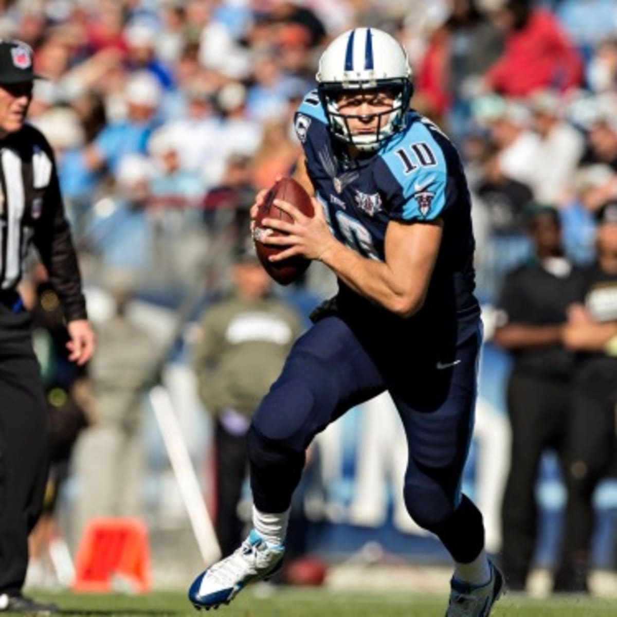 Titans QB Jake Locker suffers Lisfranc injury, done for season