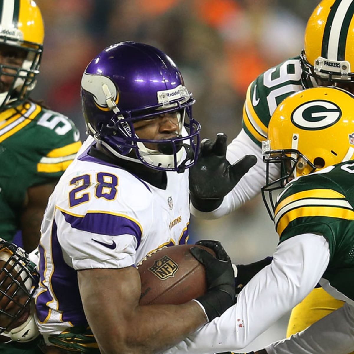 Minnesota Vikings' Adrian Peterson, Percy Harvin strike quickly