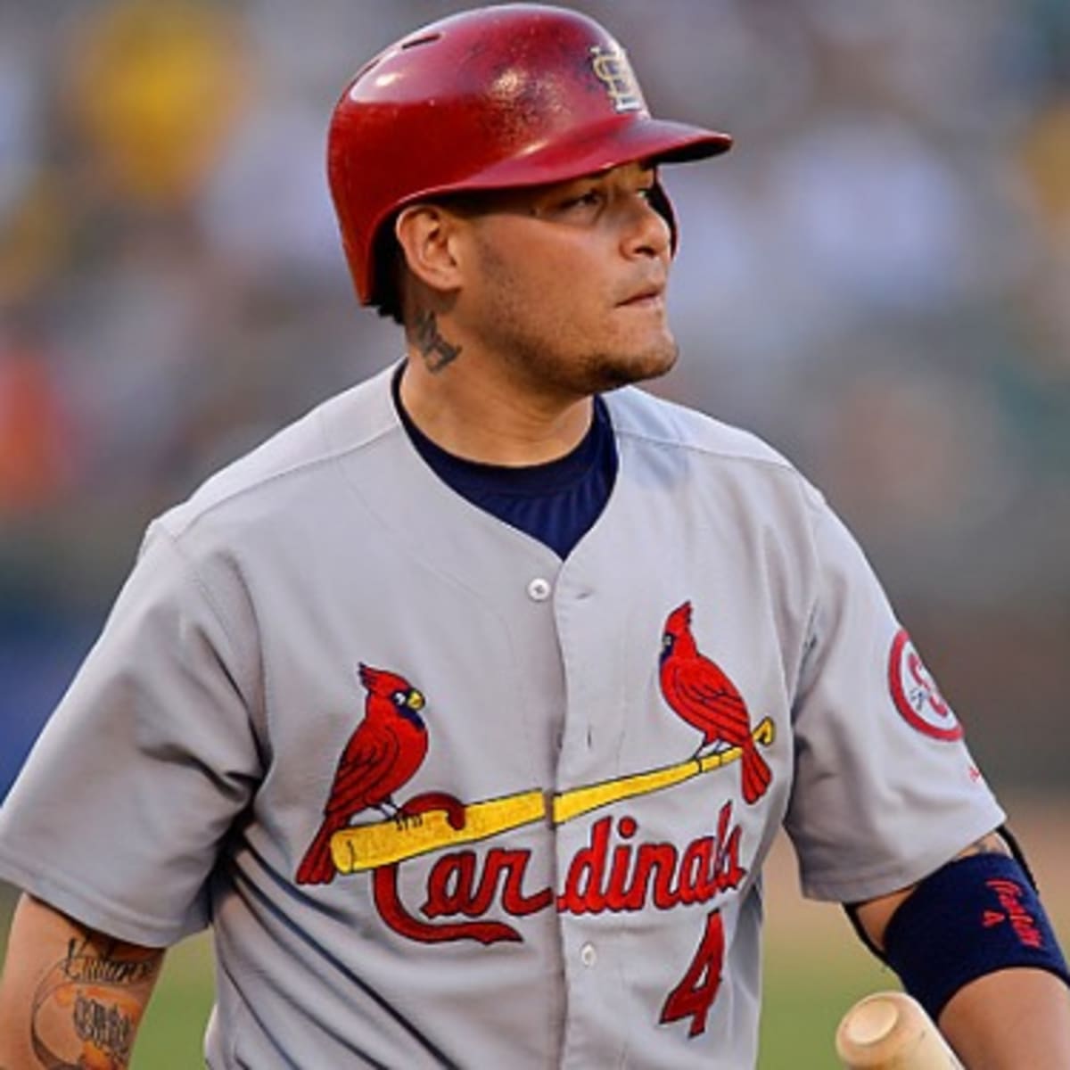 Cardinals' Yadier Molina Day-to-Day After Suffering Knee Injury vs