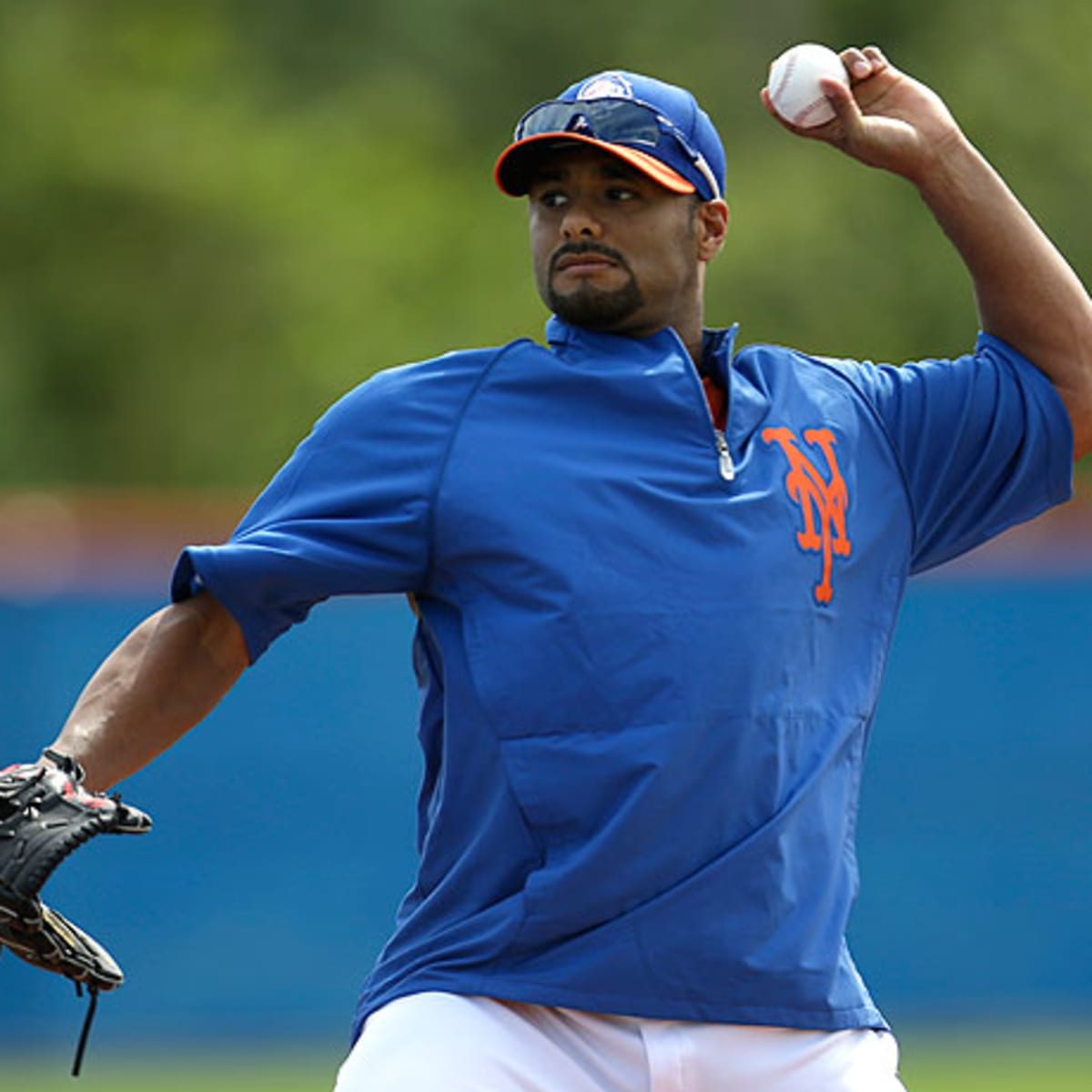 Yankees rumors: New York reportedly interested in Johan Santana