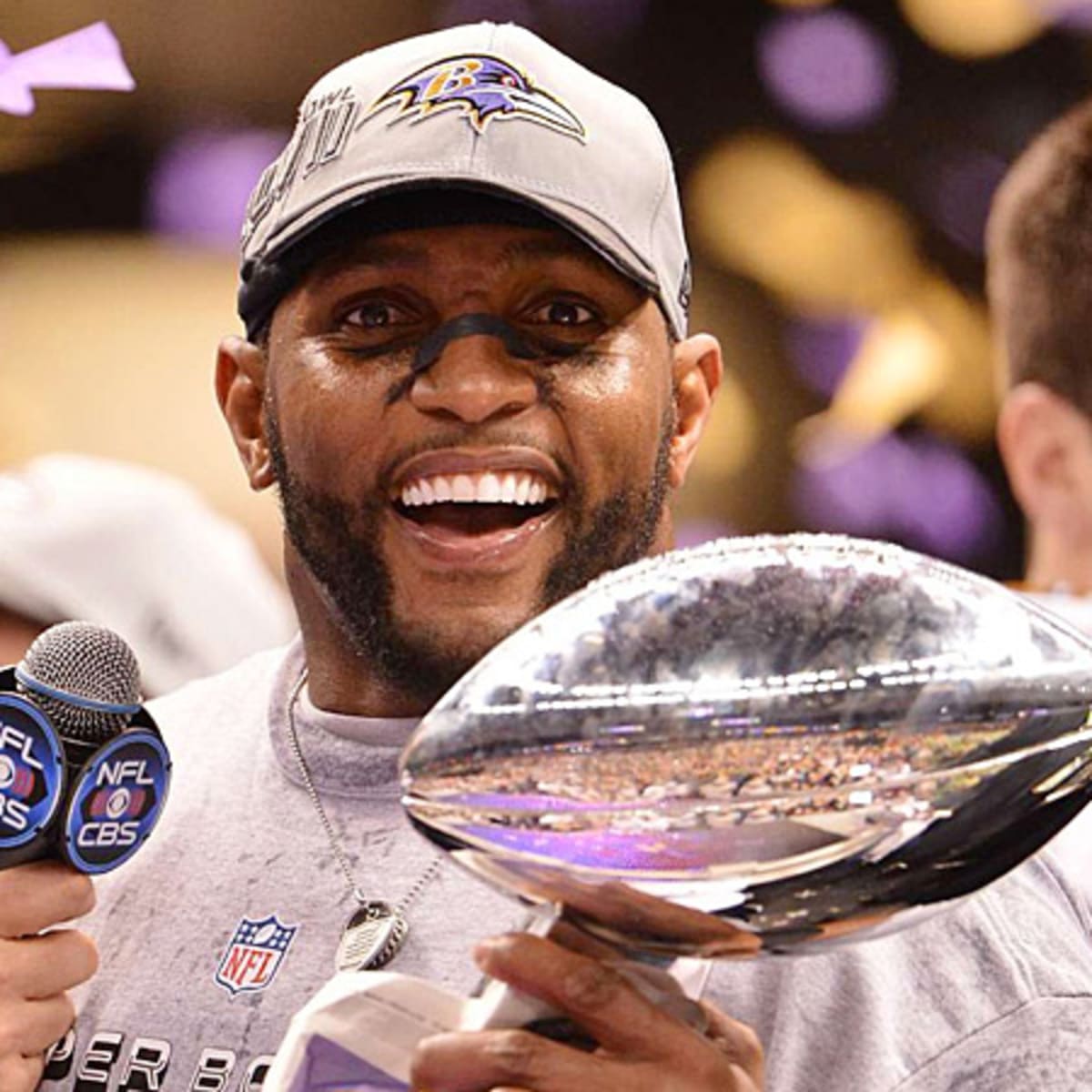 Super Bowl 2013: Ray Lewis more focused on 49ers than retirement - CBS News