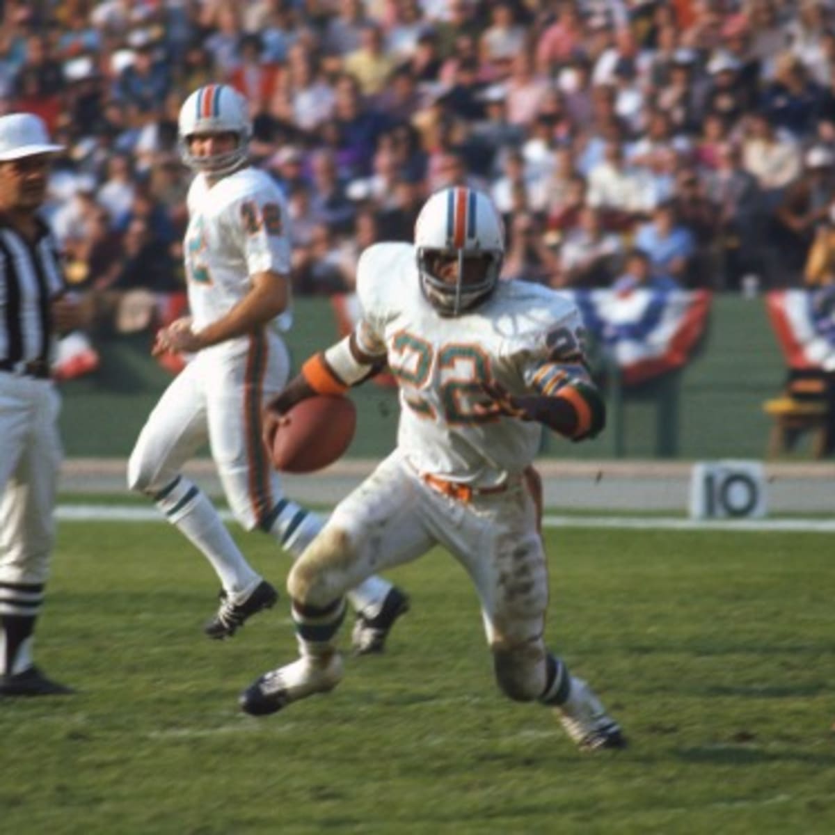 Undefeated '72 Miami Dolphins Finally Get White House Salute - ABC News