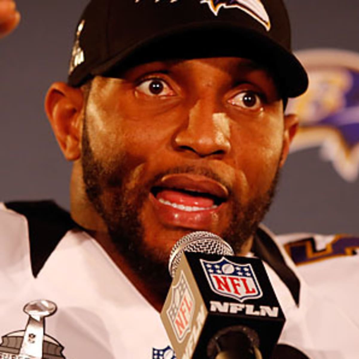 Ravens' Ray Lewis denies using deer-antler spray – The Denver Post